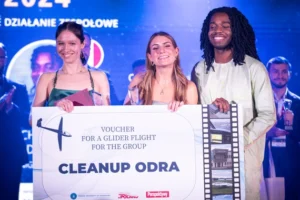 Studenci ED nagrodzeni w konkursie - inicjatywa Clean up Odra